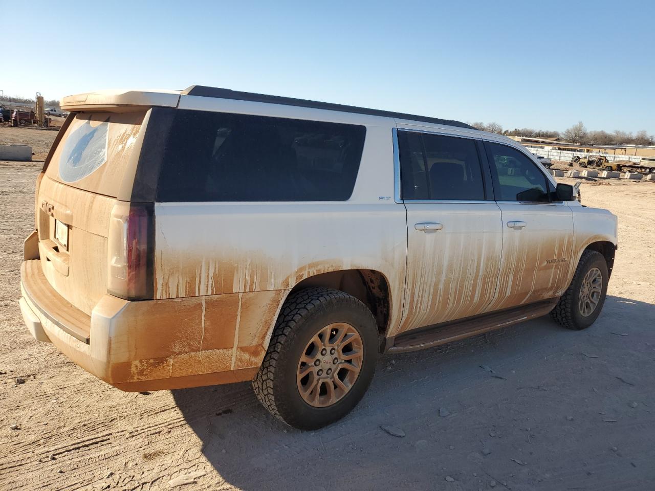 2017 GMC Yukon - Image 3