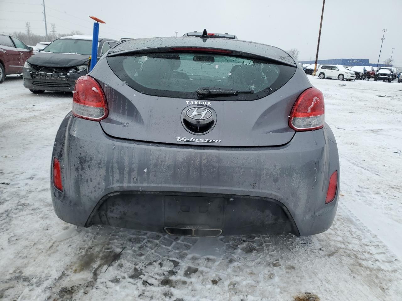 2013 Hyundai Veloster - Image 6
