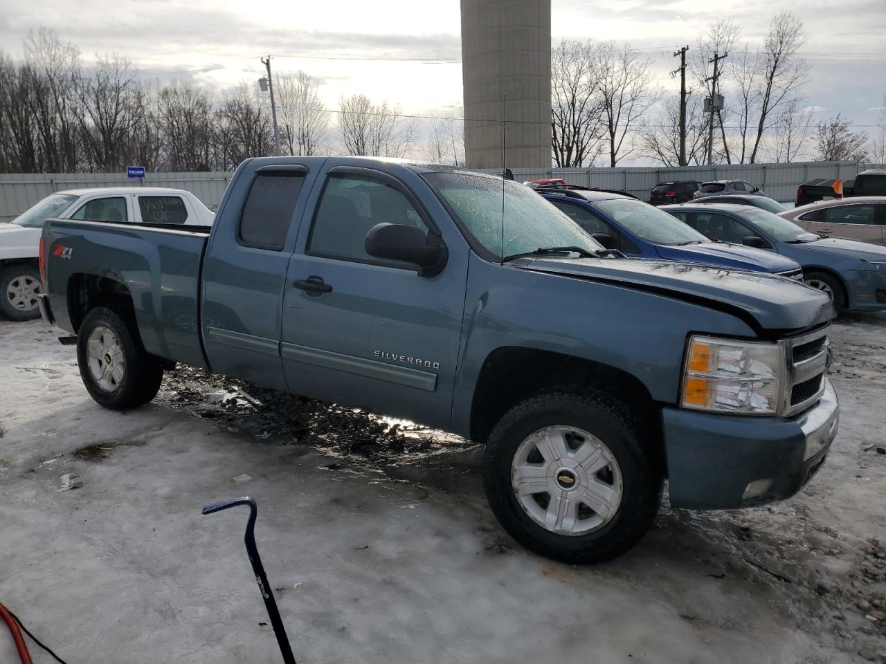 2011 Chevrolet Silverado - Image 4