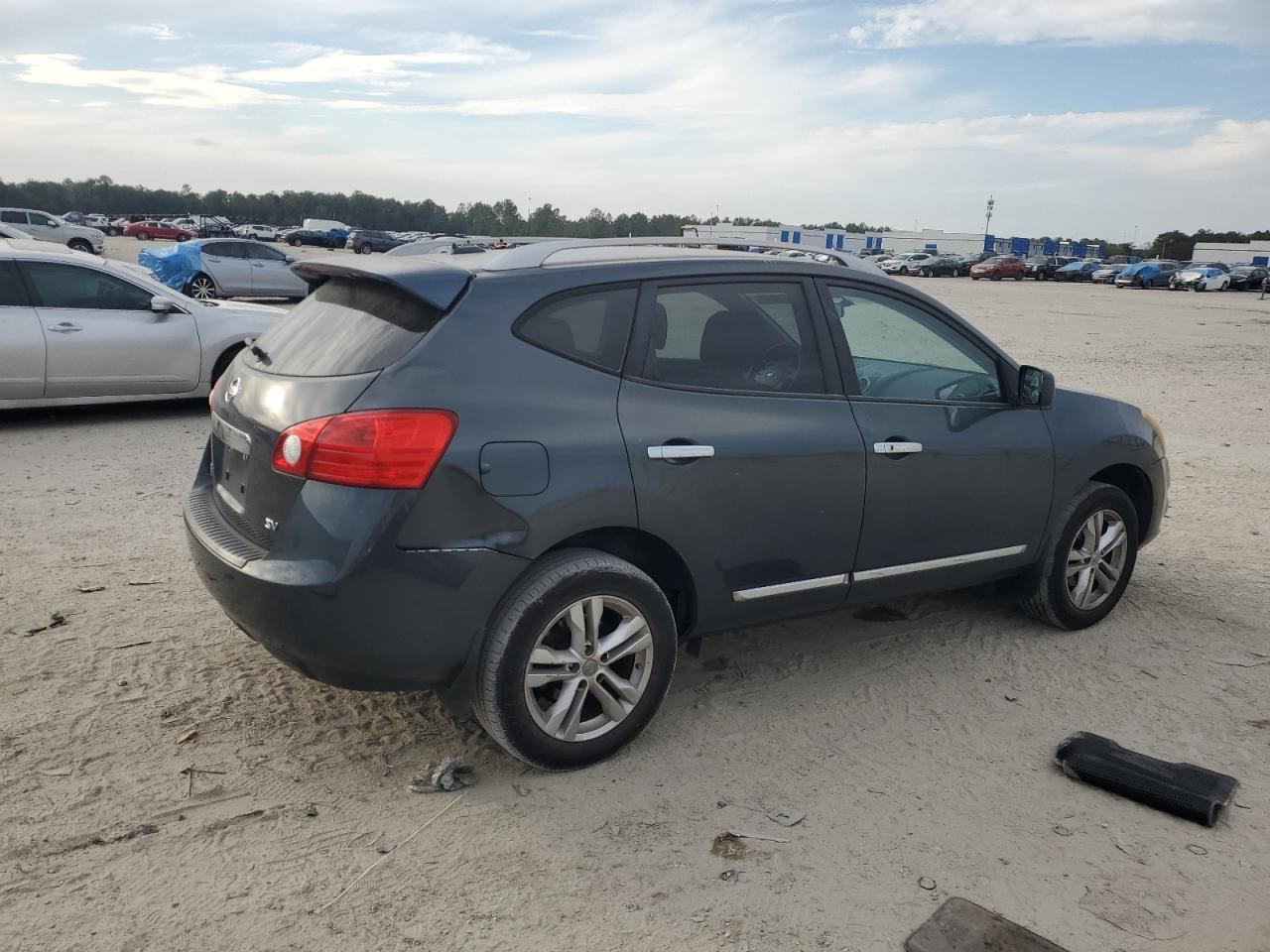 2013 Nissan Rogue - Image 3