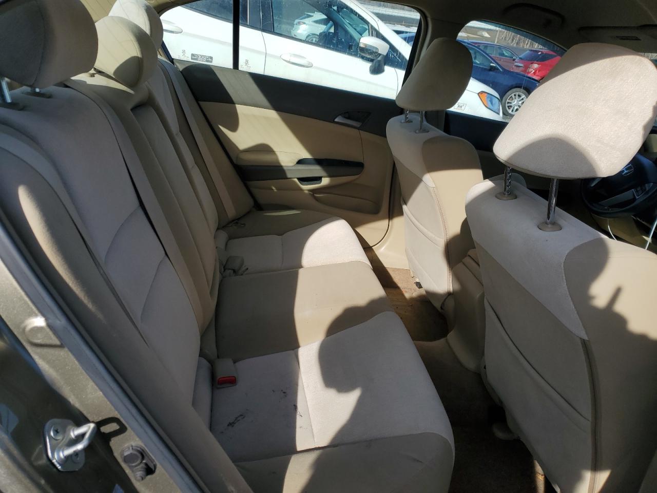 2009 Honda Accord - Image 10