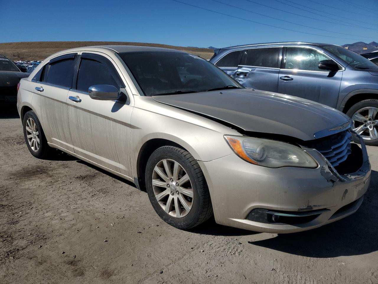 2013 Chrysler 200 - Image 4