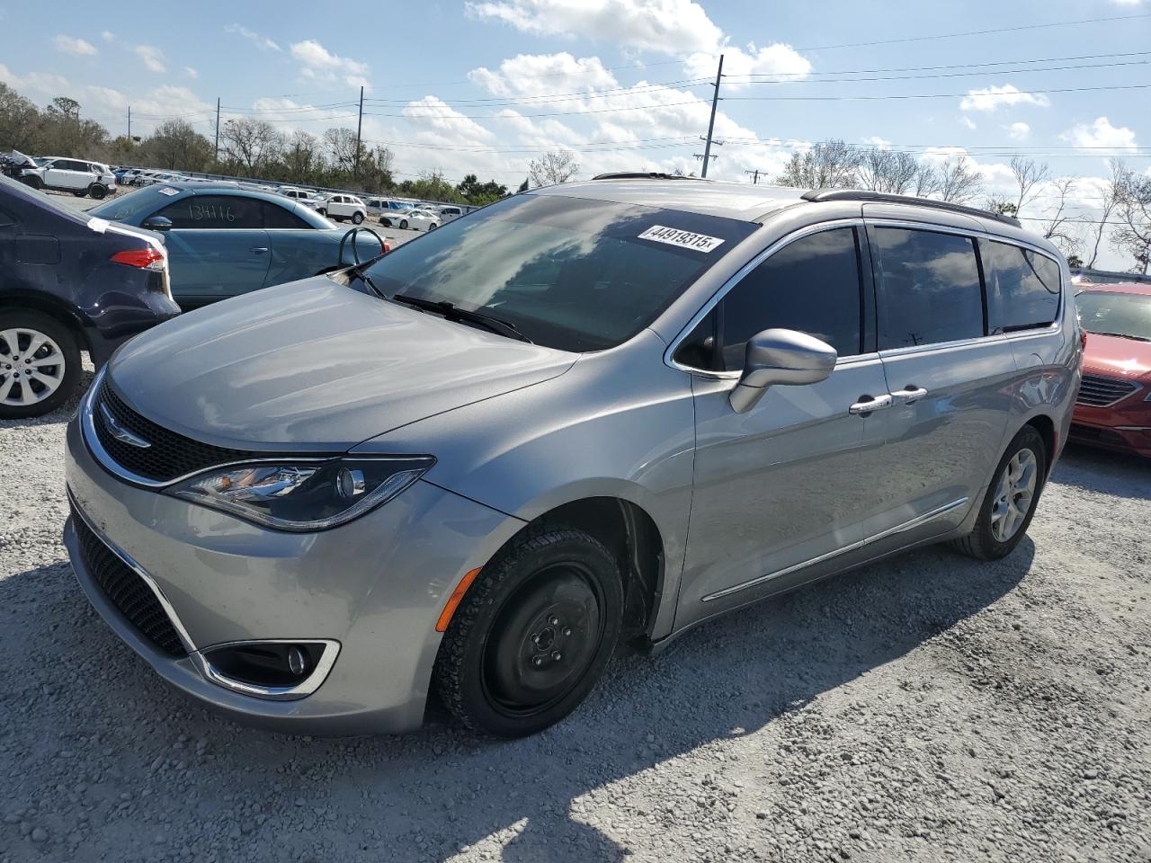 2017 Chrysler Pacifica - Image 1