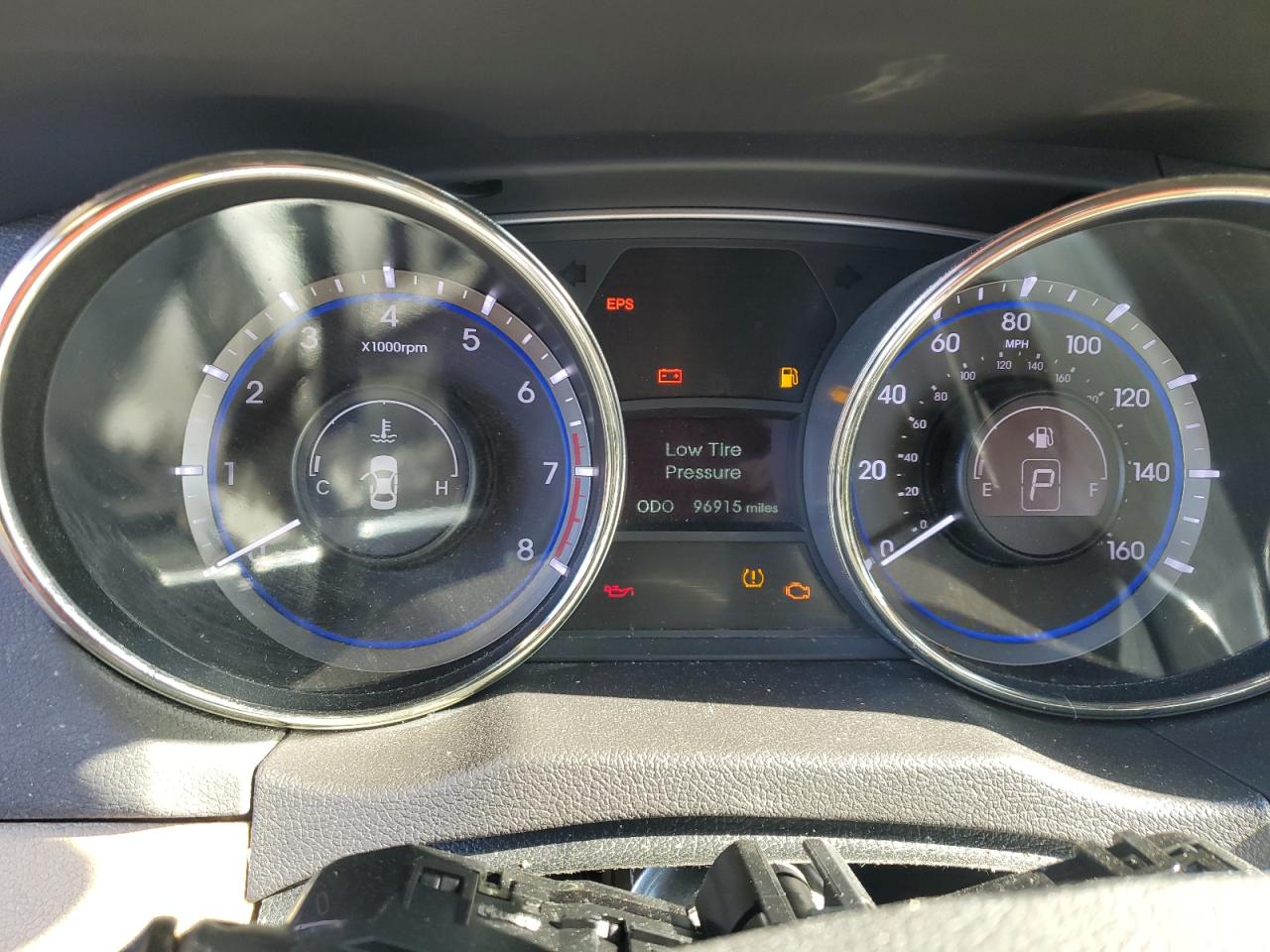 2012 Hyundai Sonata - Image 9
