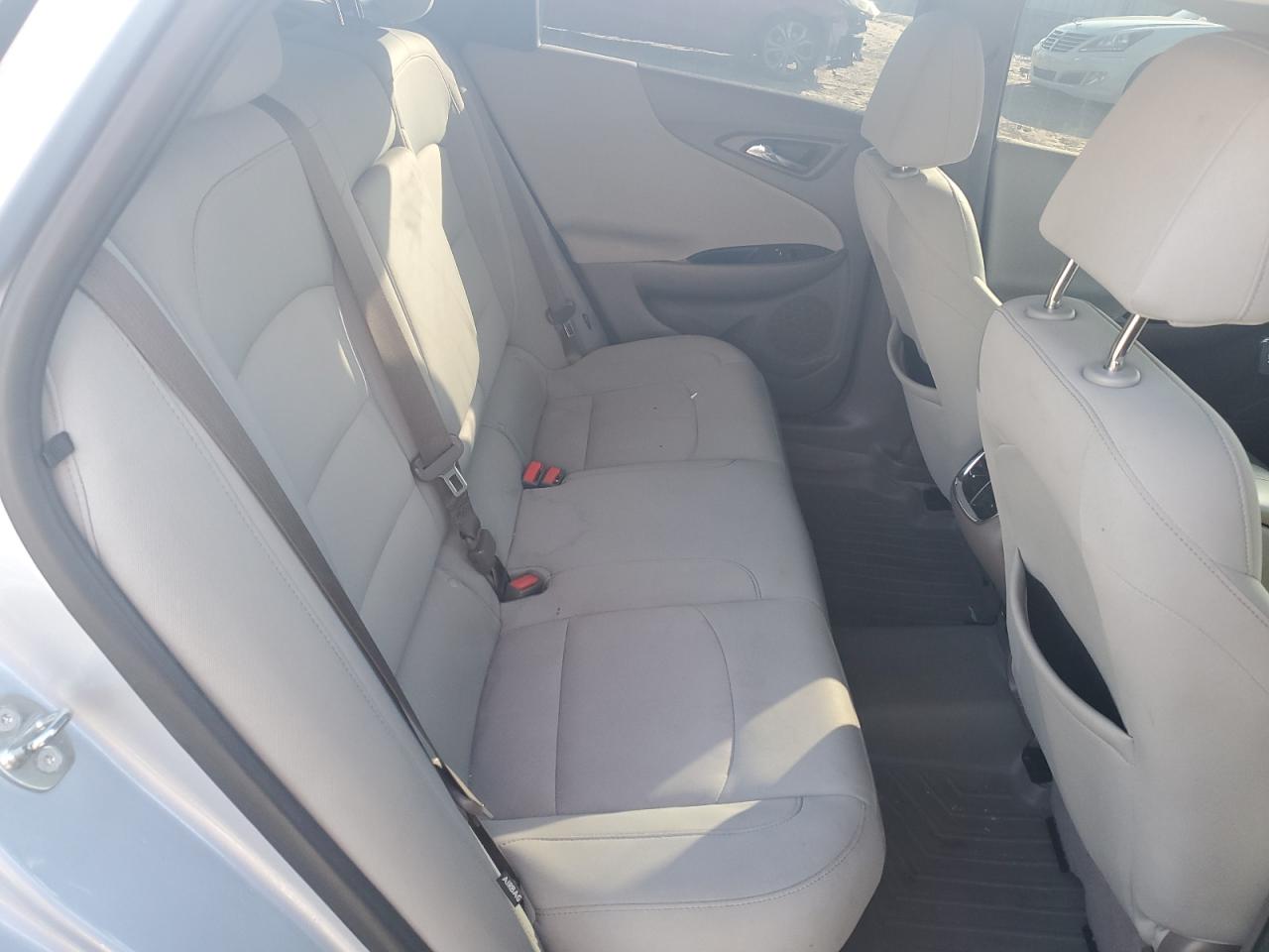 2018 Chevrolet Malibu - Image 10