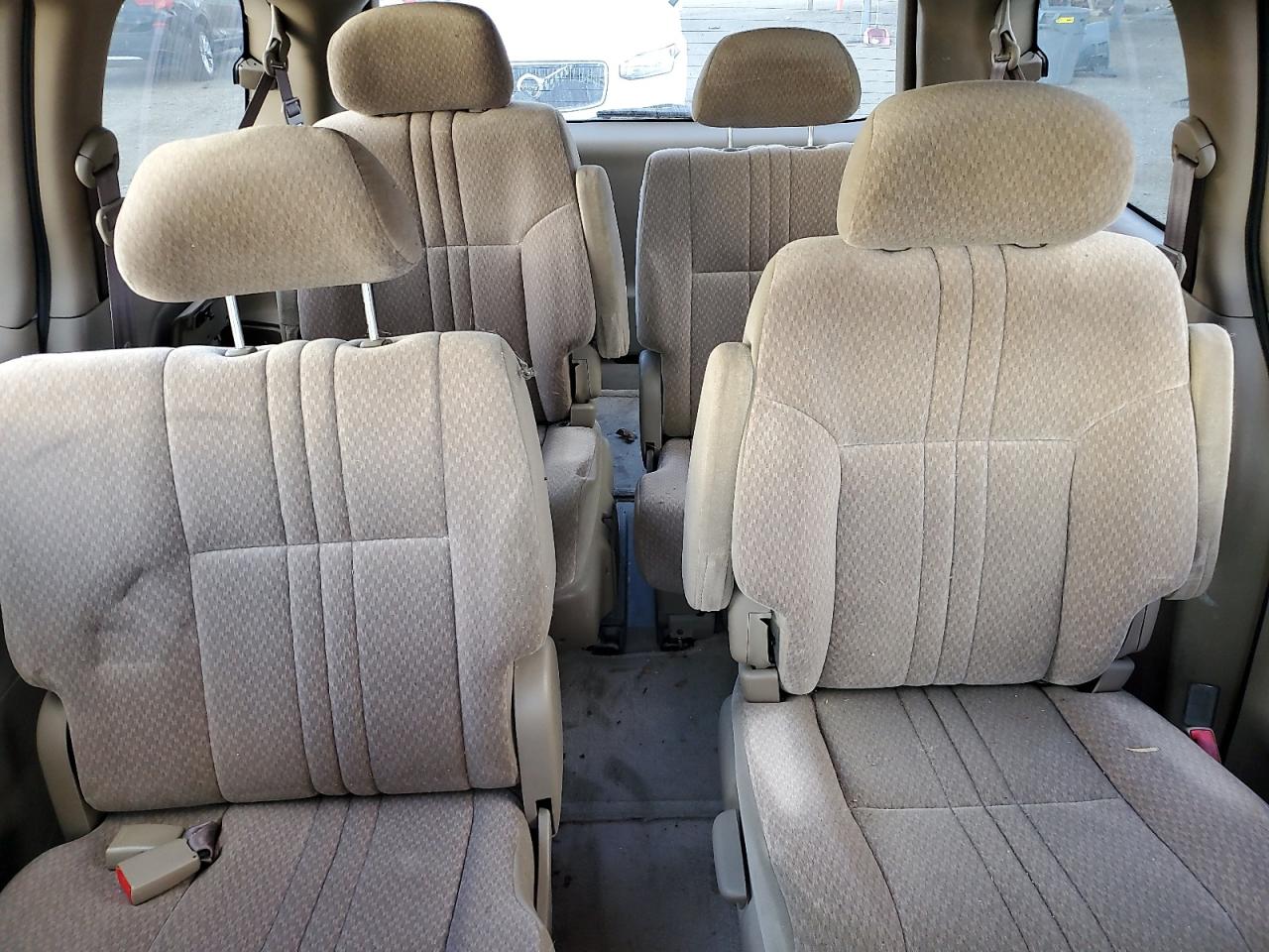 2003 Toyota Sienna - Image 10