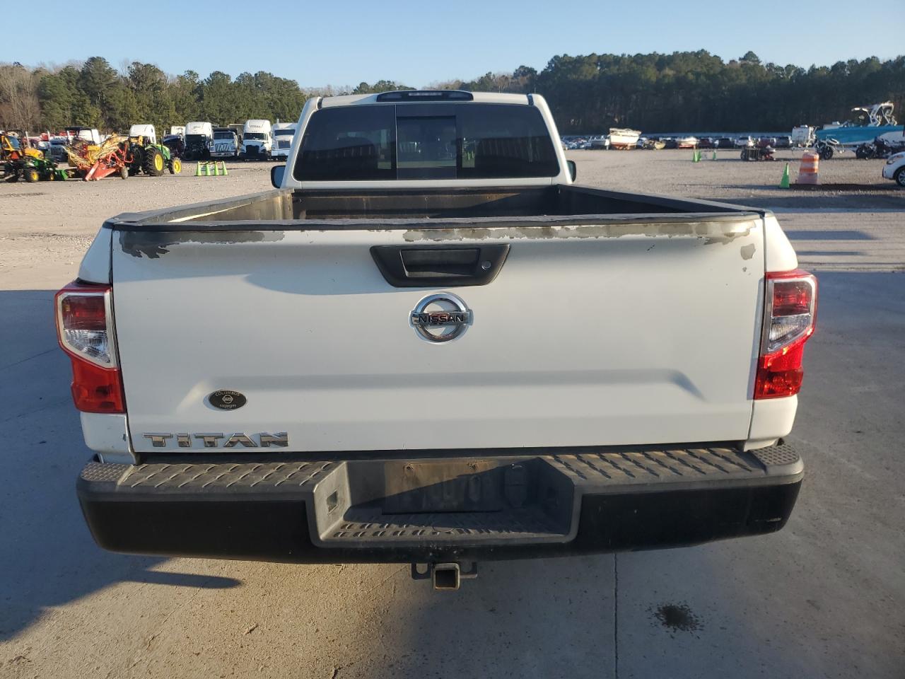 2017 Nissan Titan - Image 6