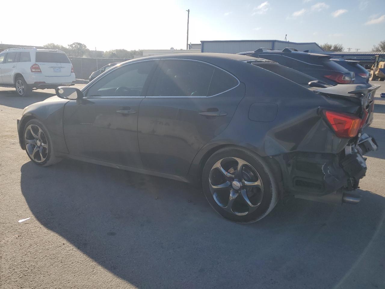 2010 Lexus IS - Image 2
