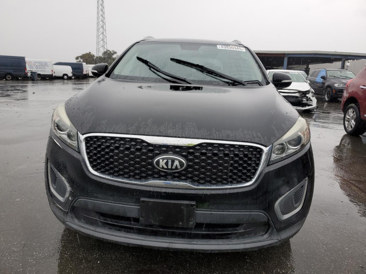 2016 Kia Sorento - Image 5