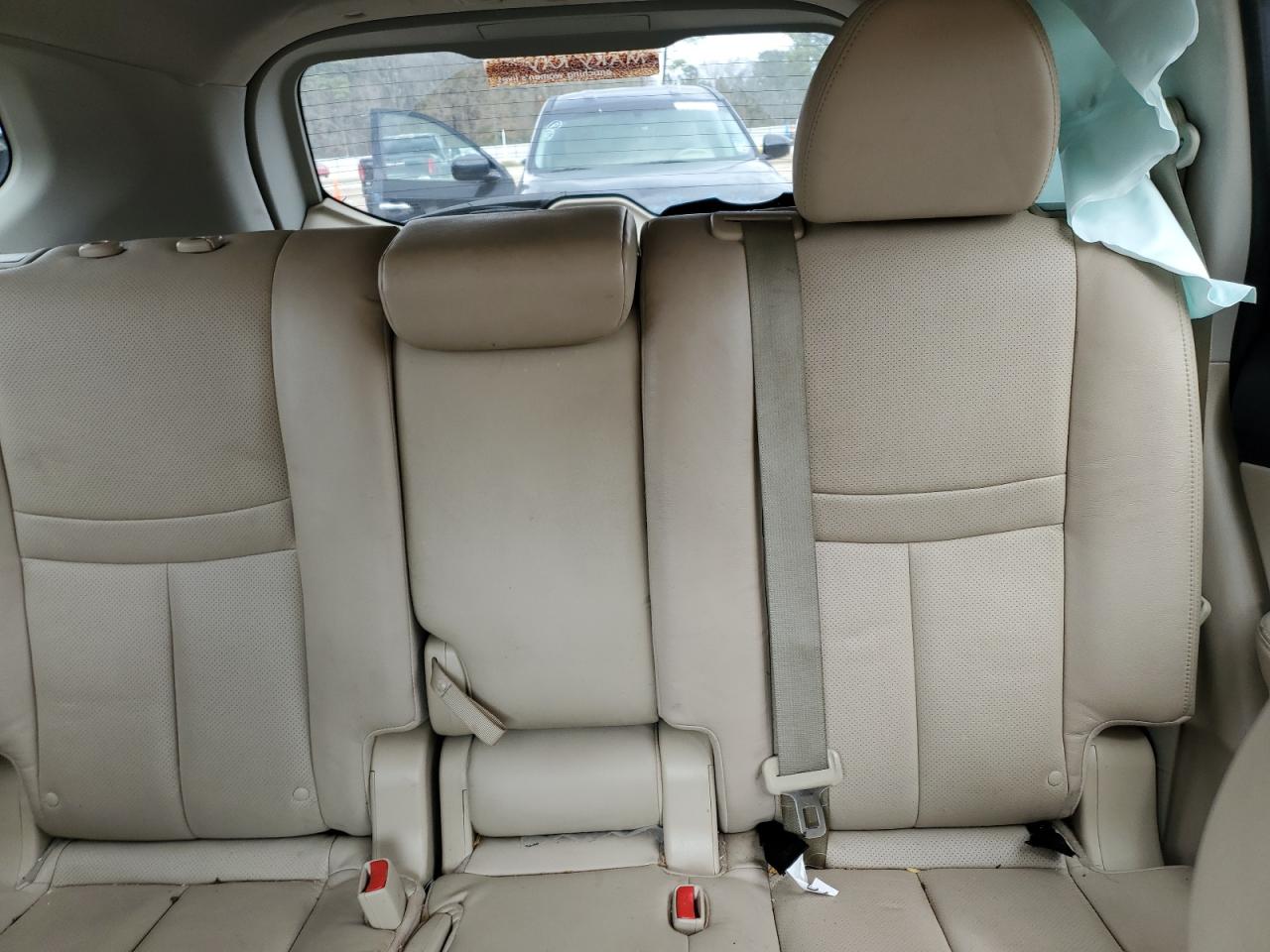 2015 Nissan Rogue - Image 10