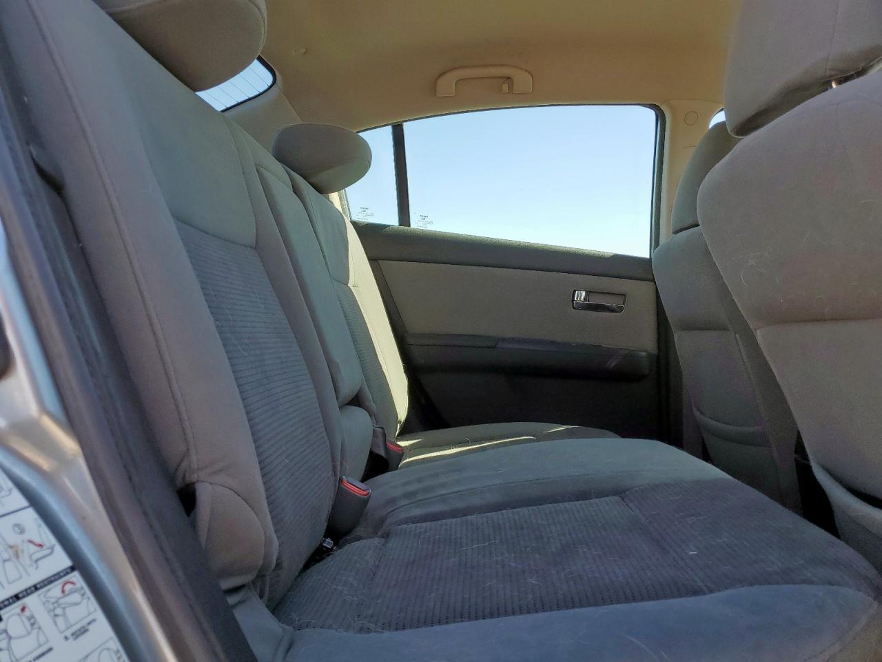 2011 Nissan Sentra - Image 10