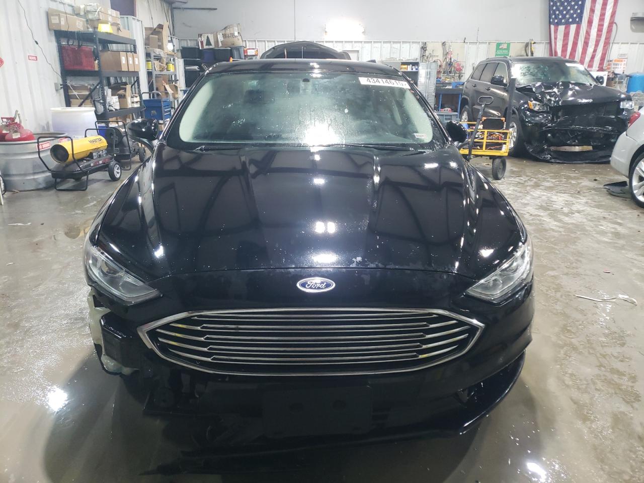 2017 Ford Fusion - Image 5