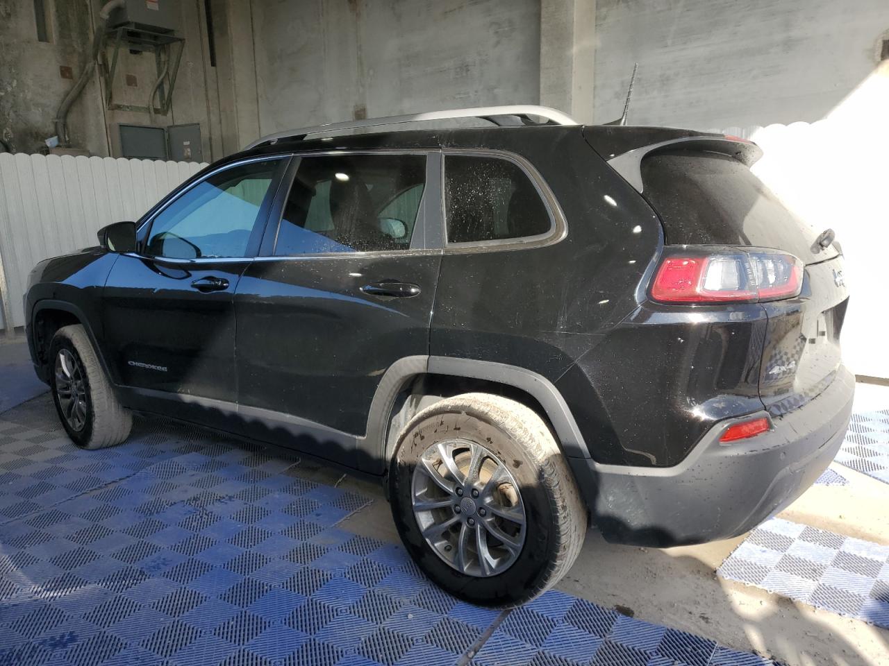 2020 Jeep Grand Cherokee - Image 2