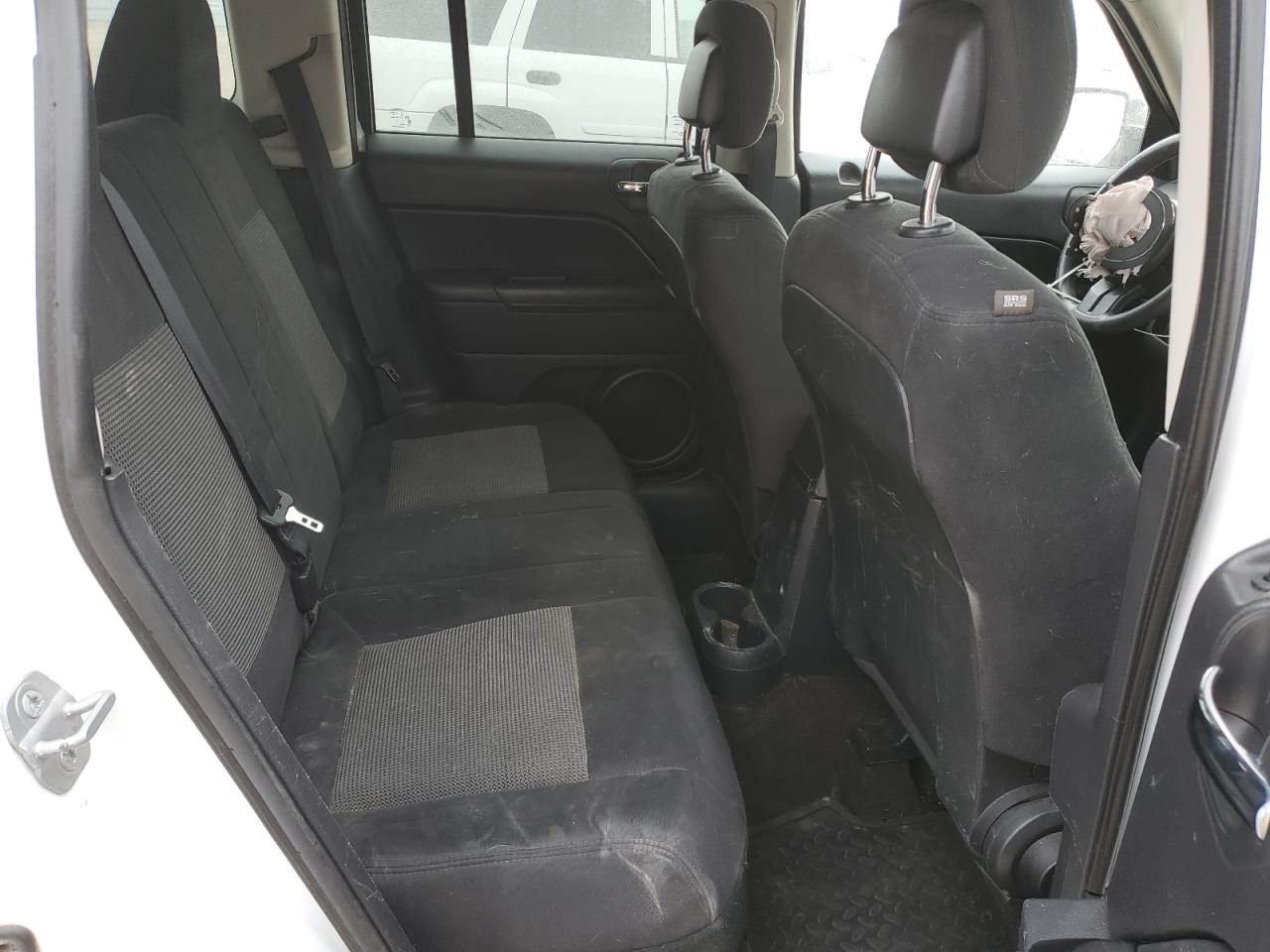 2014 Jeep Liberty (Patriot) - Image 11