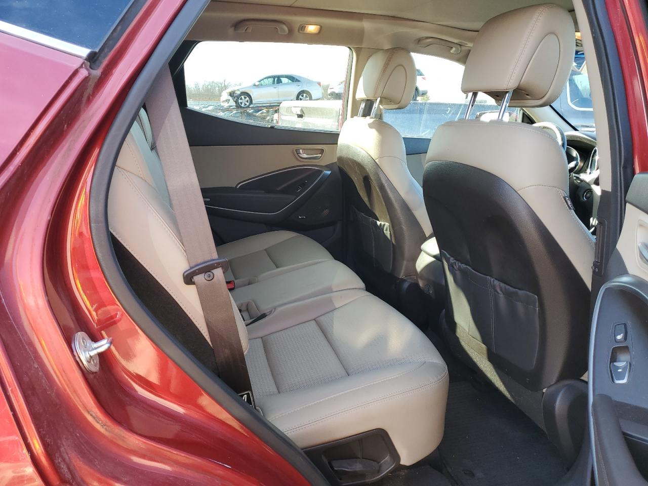 2014 Hyundai Santa Fe - Image 11