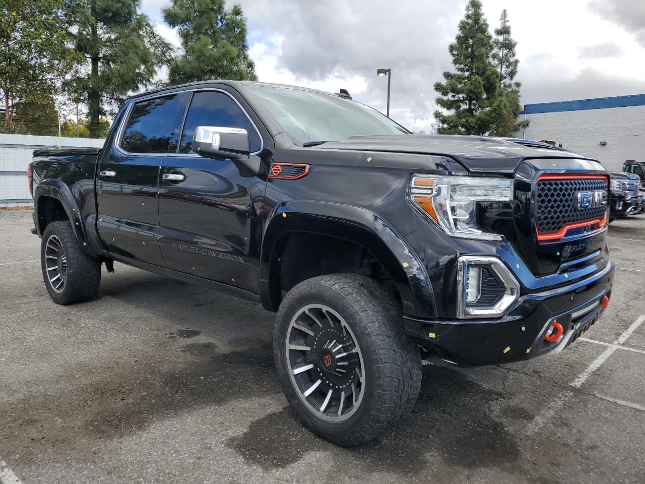 2020 GMC Sierra - Image 4