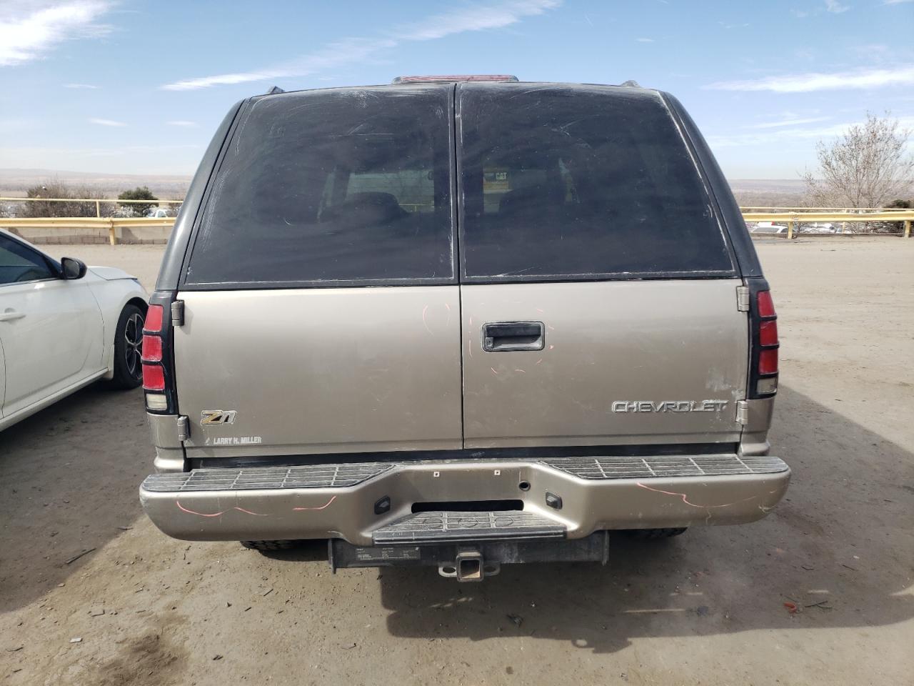 2000 Chevrolet Tahoe - Image 6