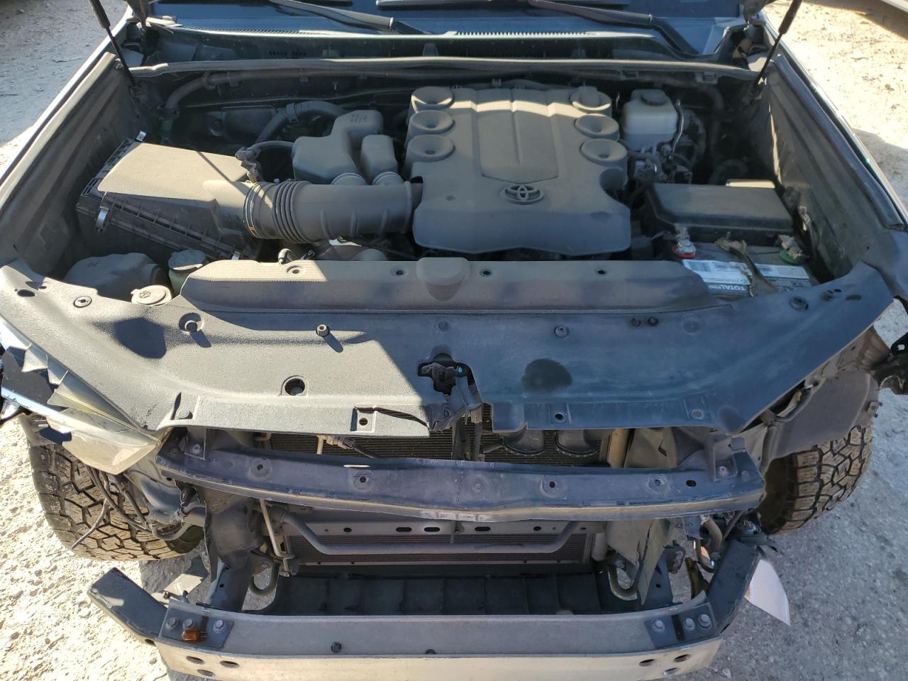 2014 Toyota 4Runner - Image 11