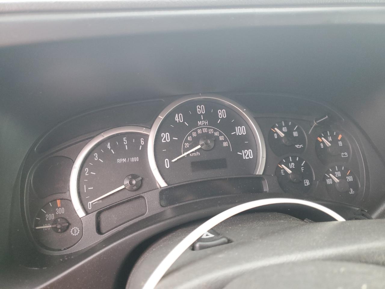 2004 Cadillac Escalade - Image 9