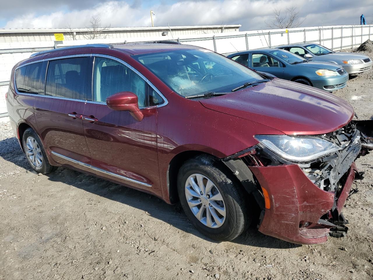 2018 Chrysler Pacifica - Image 4