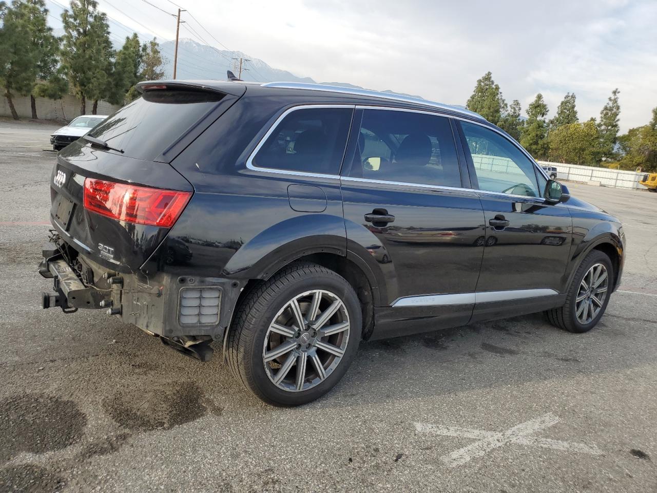 2017 Audi Q7 - Image 3