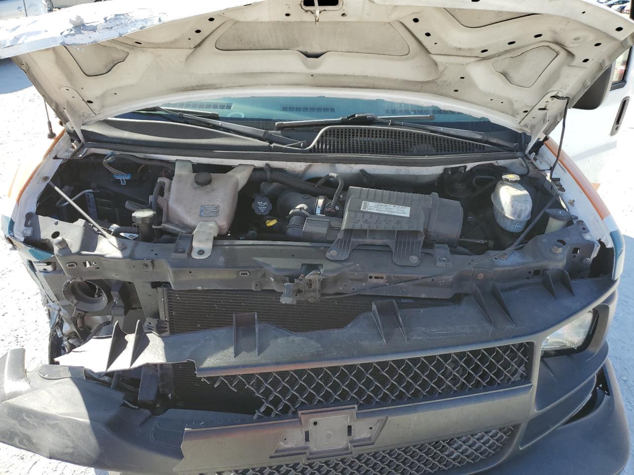 2008 Chevrolet Express - Image 12