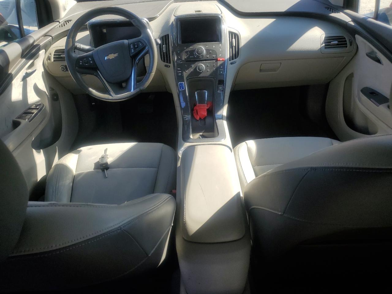 2013 Chevrolet Volt - Image 8