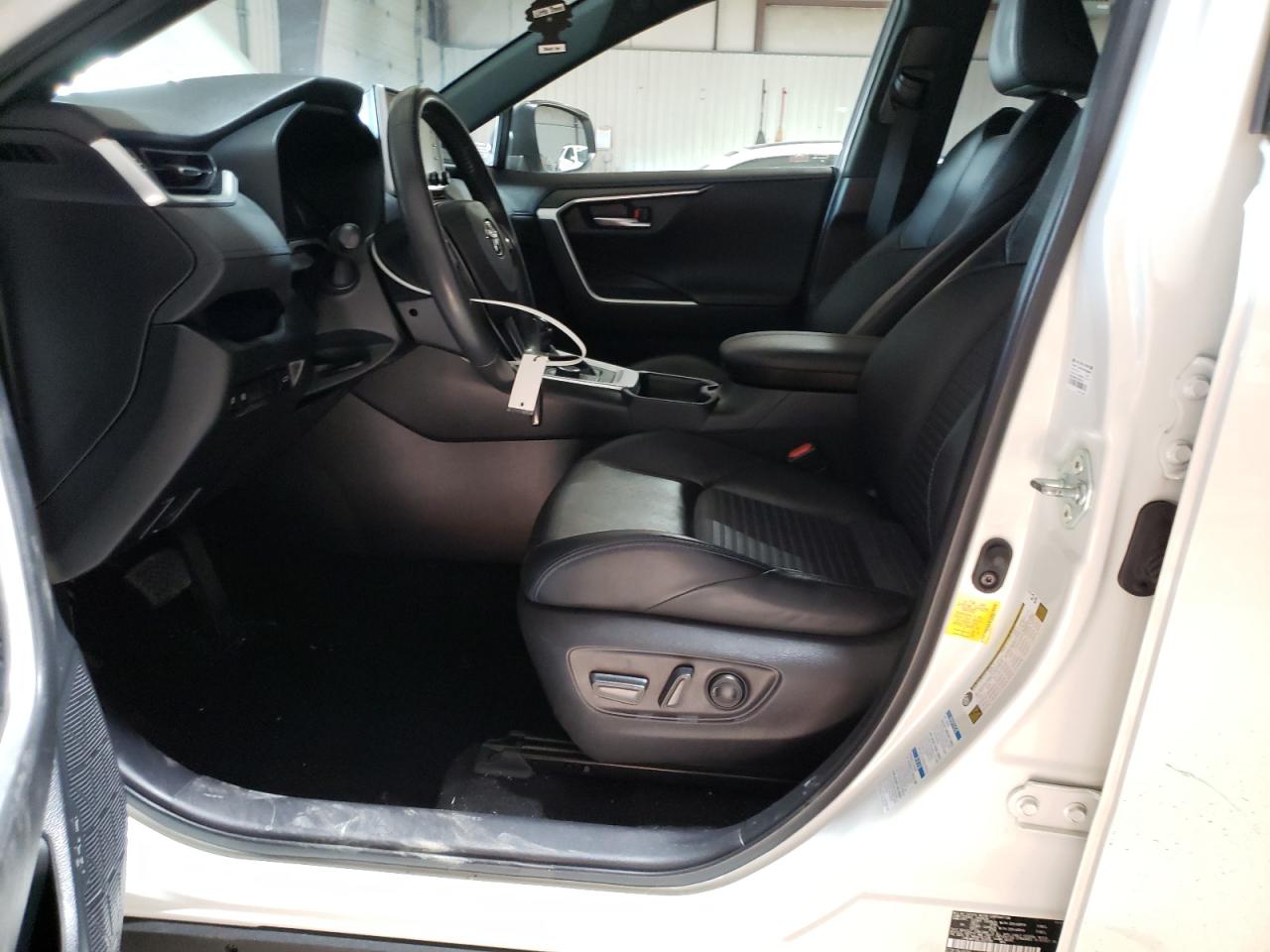 2020 Toyota RAV 4 - Image 7