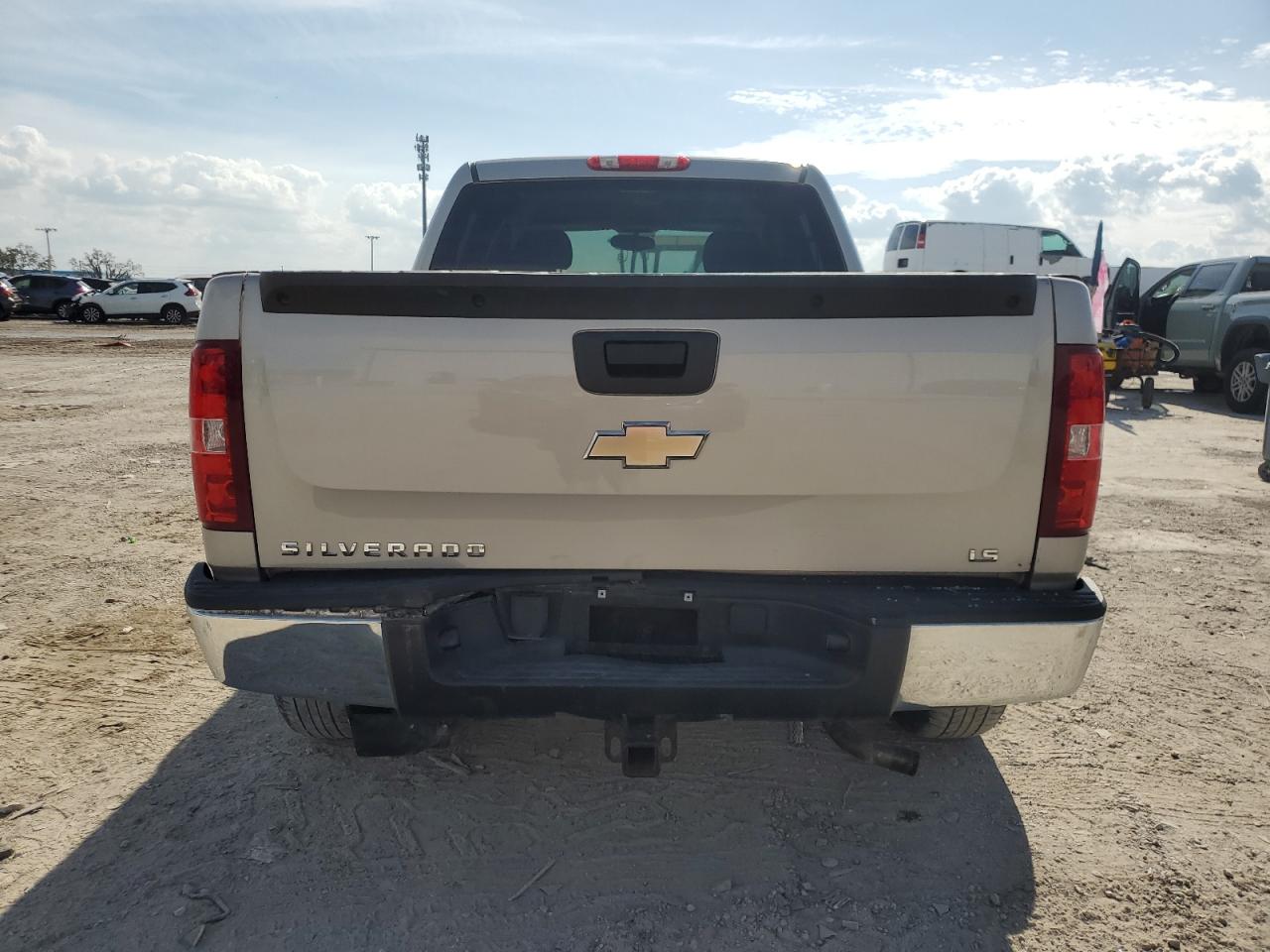2009 Chevrolet Silverado - Image 6