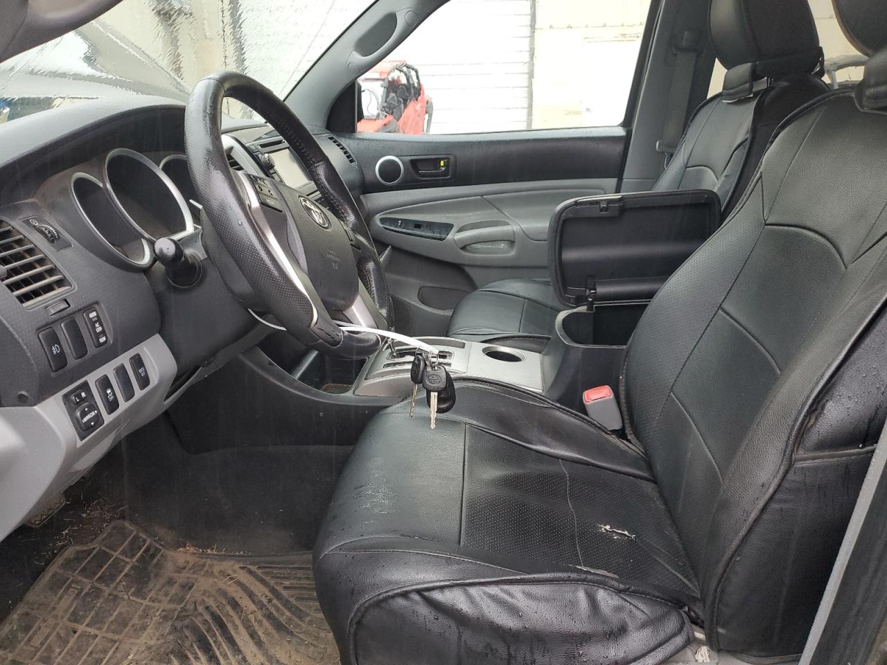 2013 Toyota Tacoma - Image 7
