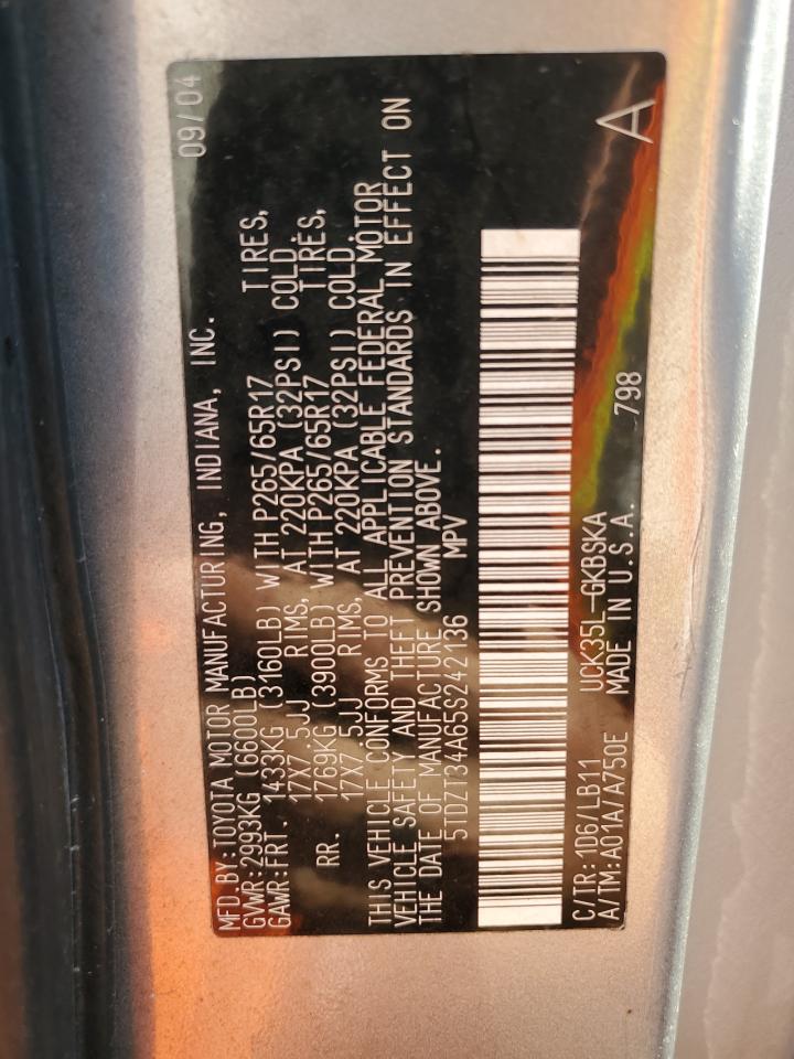 2005 Toyota Sequoia - Image 13