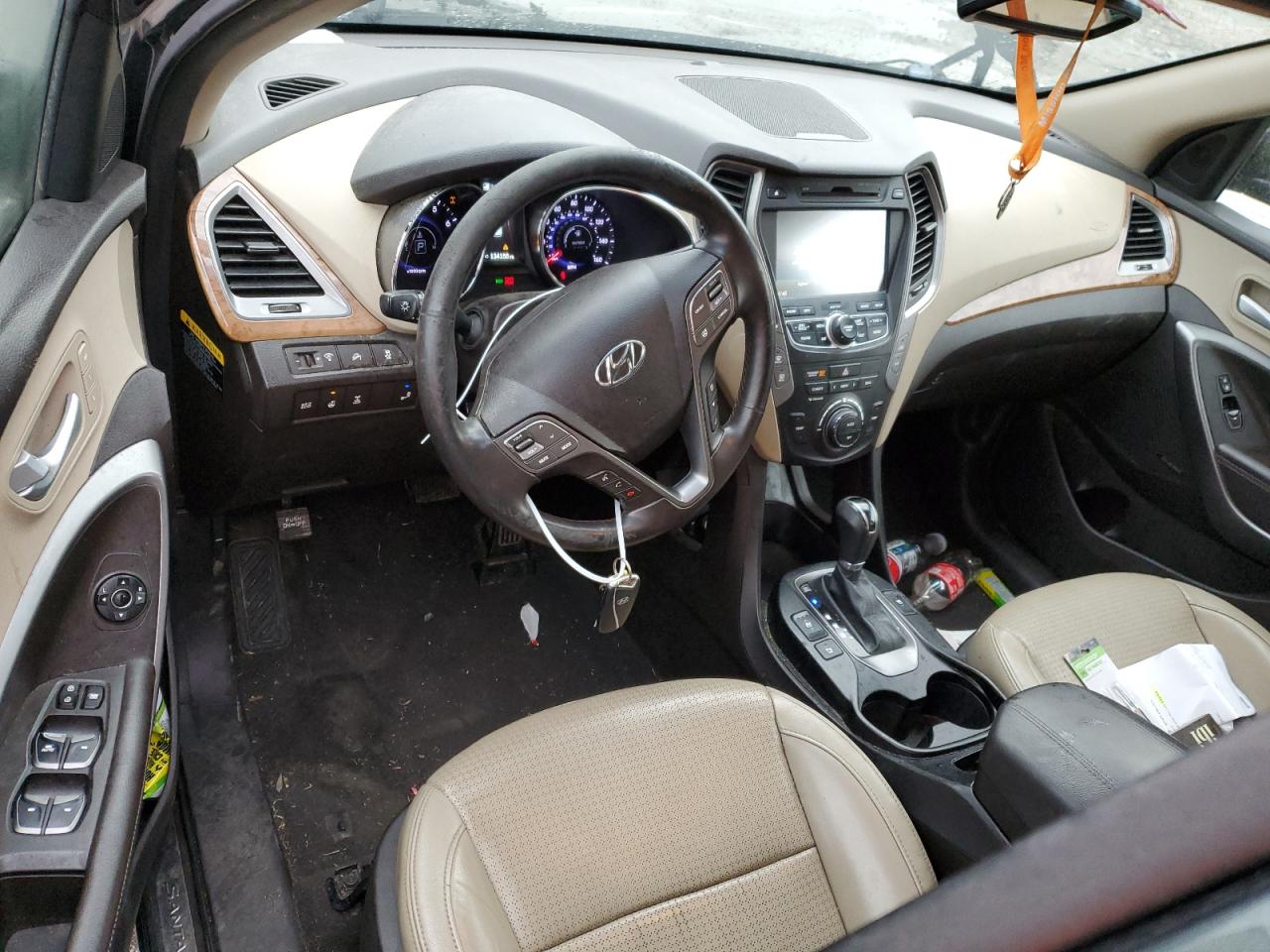 2014 Hyundai Santa Fe - Image 8