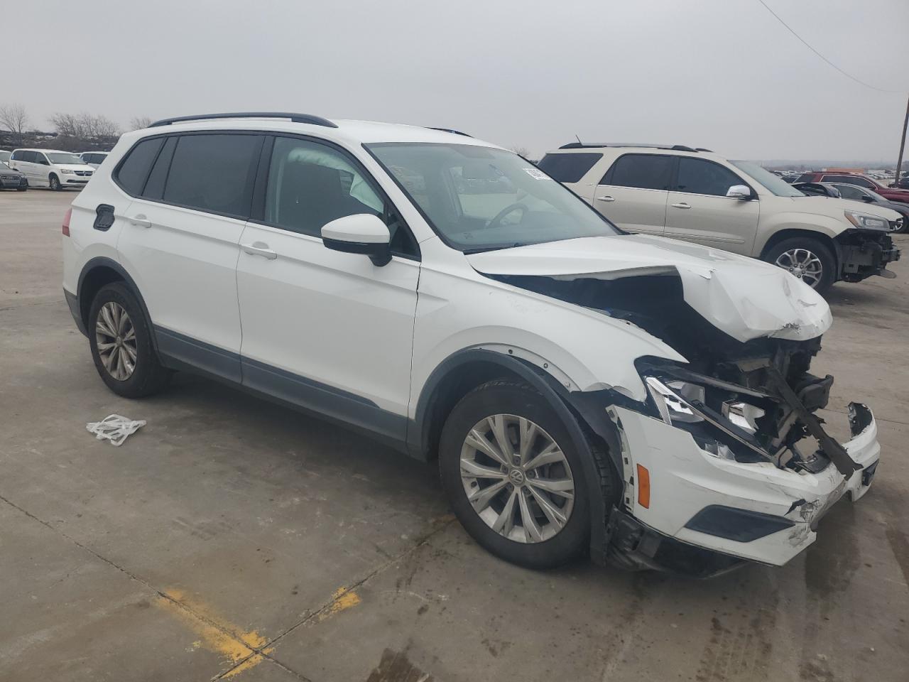 2018 Volkswagen Tiguan - Image 4