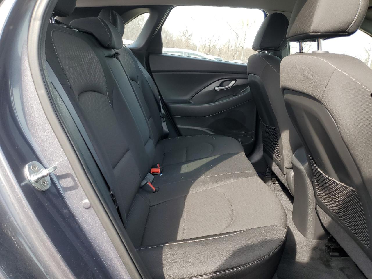 2018 Hyundai Elantra - Image 11