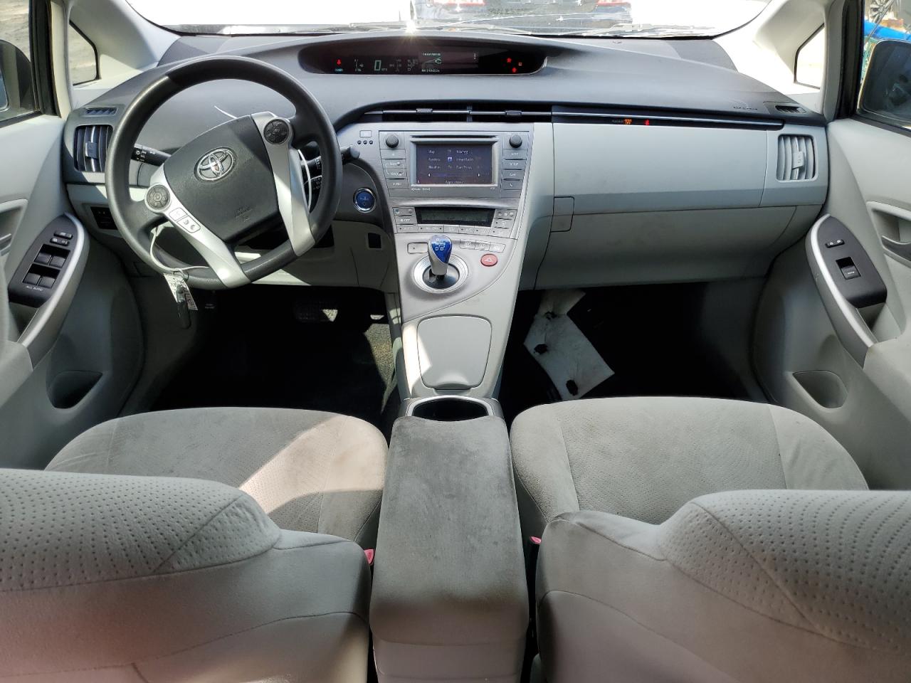 2012 Toyota Prius - Image 8