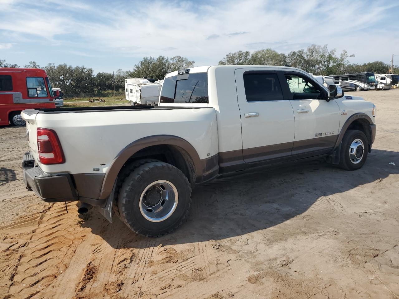 2021 RAM 3500 - Image 3
