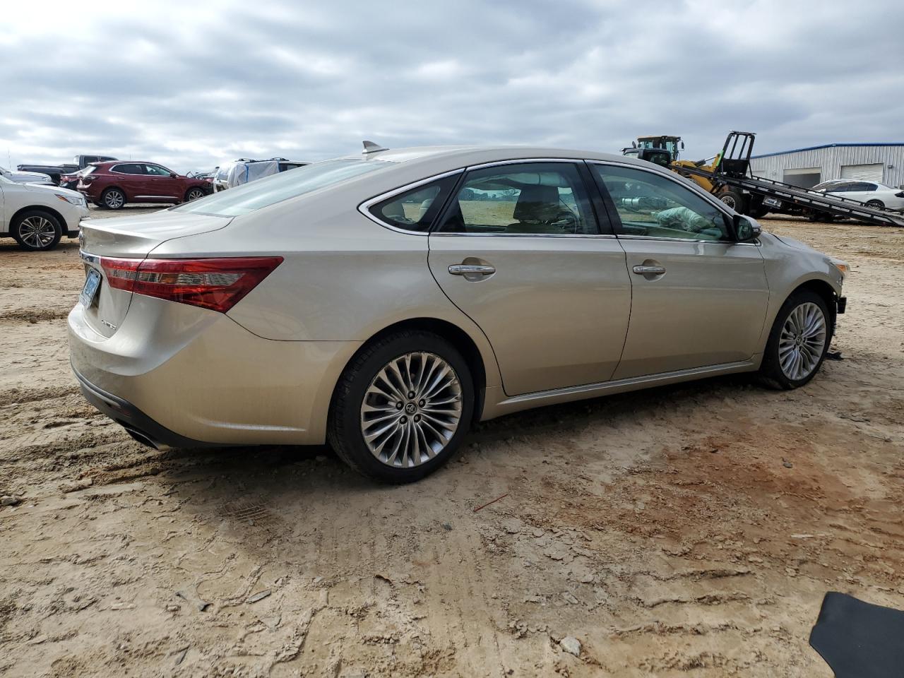 2017 Toyota Avalon - Image 3