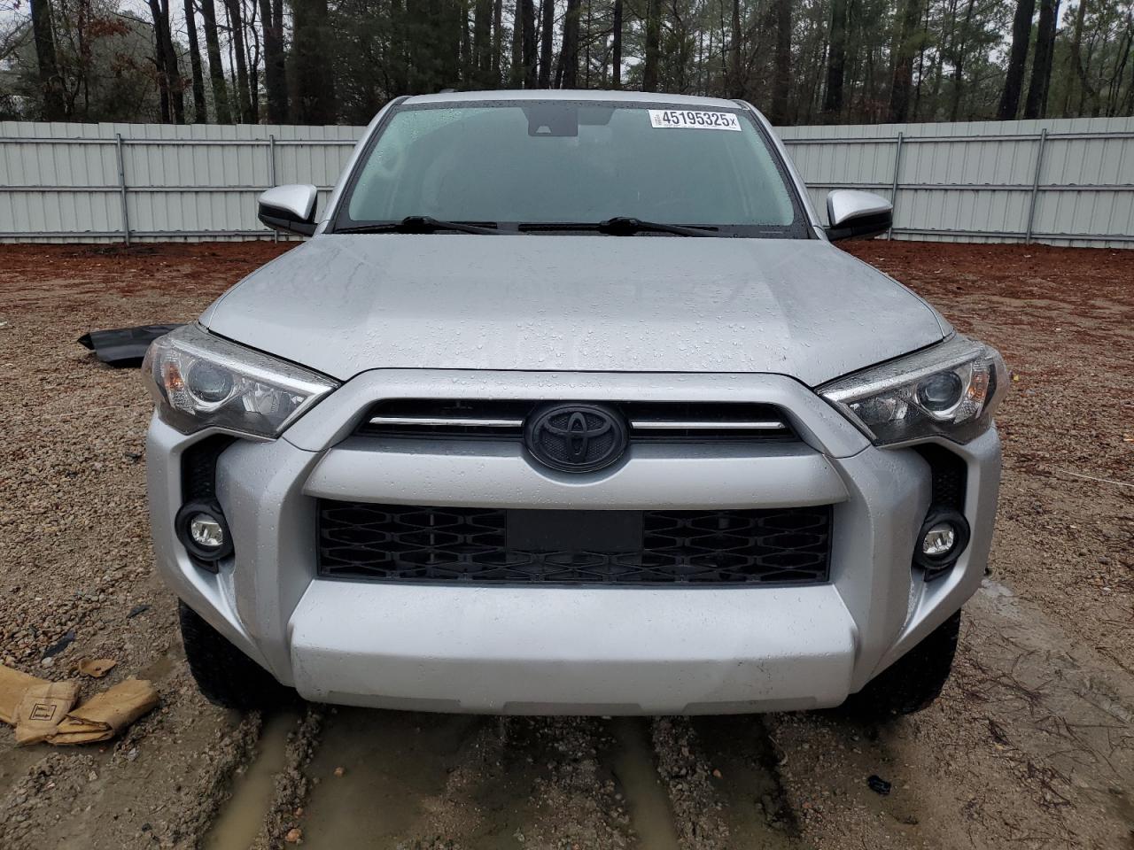 2021 Toyota 4Runner - Image 5