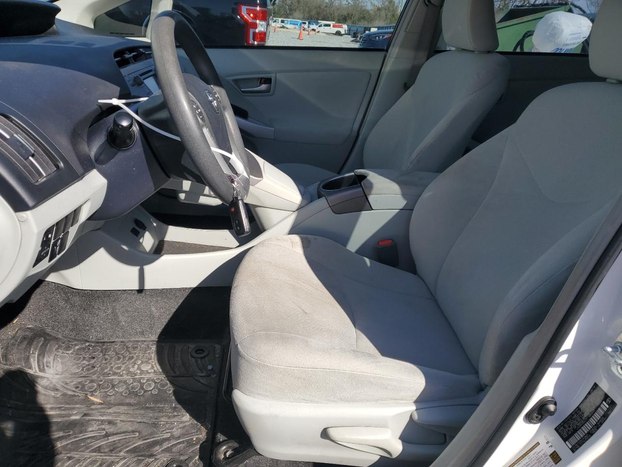 2015 Toyota Prius - Image 7