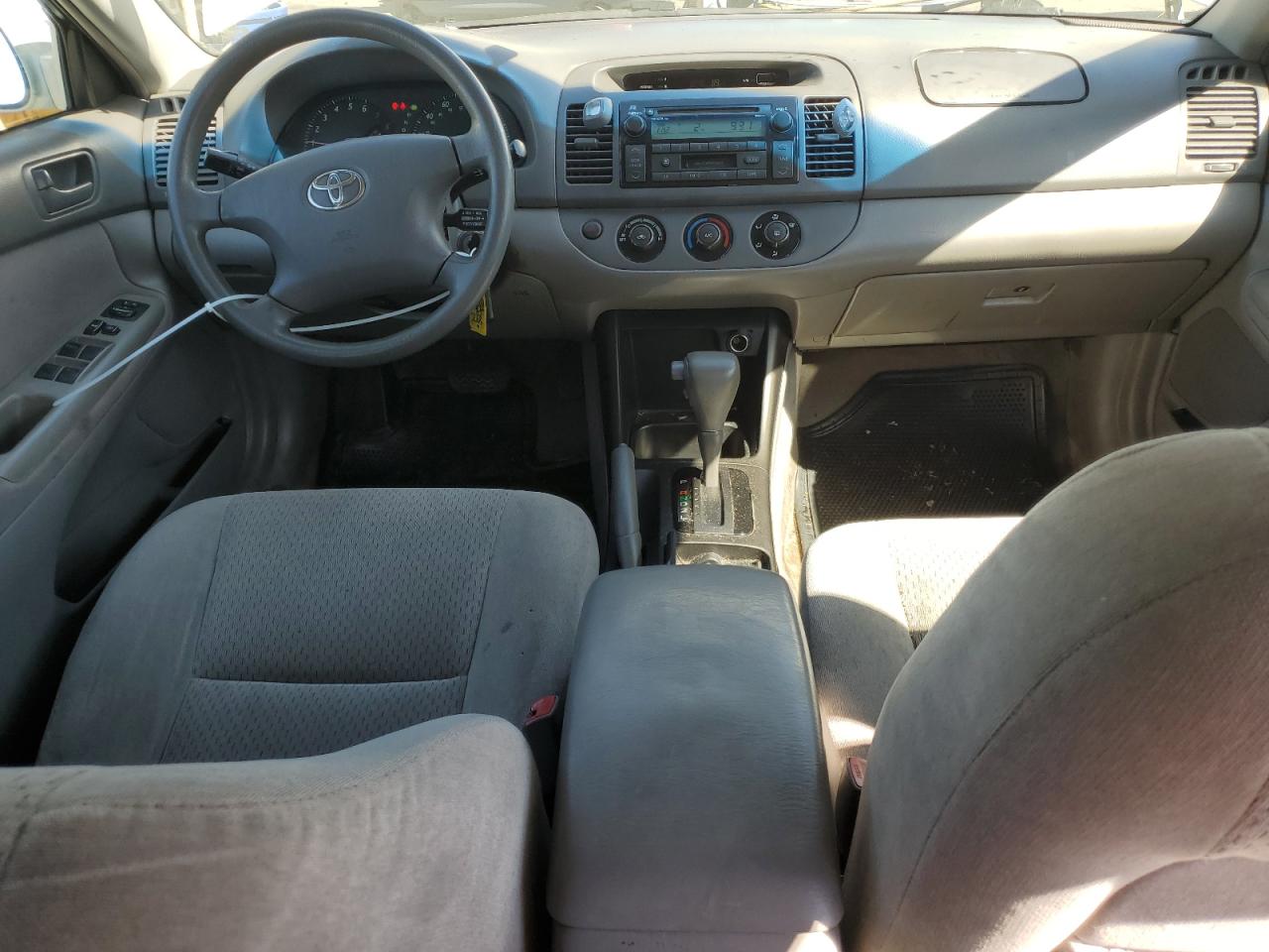 2004 Toyota Camry - Image 8