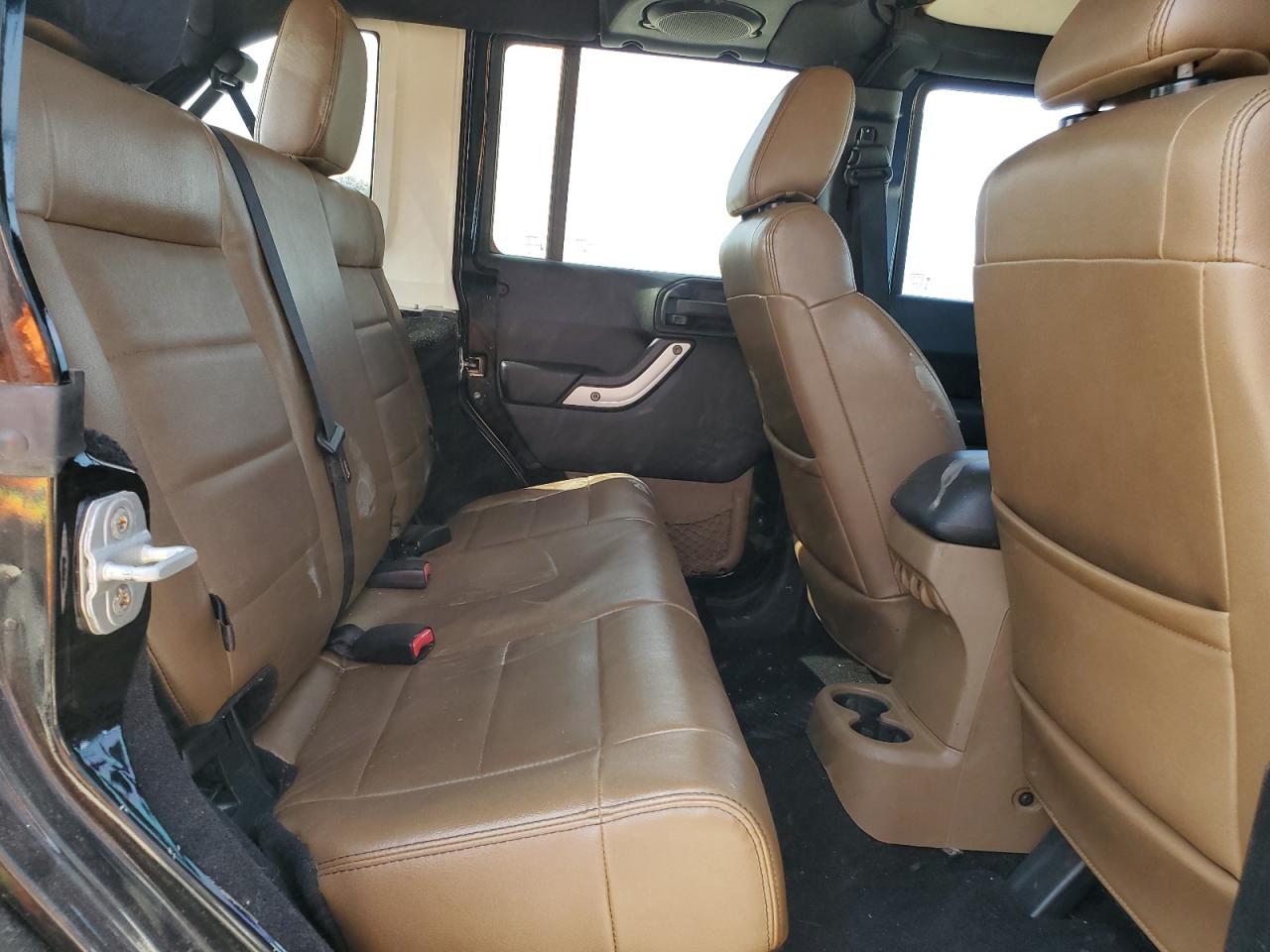 2011 Jeep Wrangler - Image 11