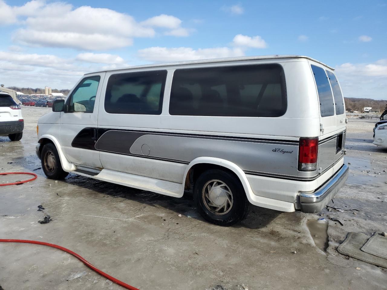 2002 Ford Econoline - Image 2