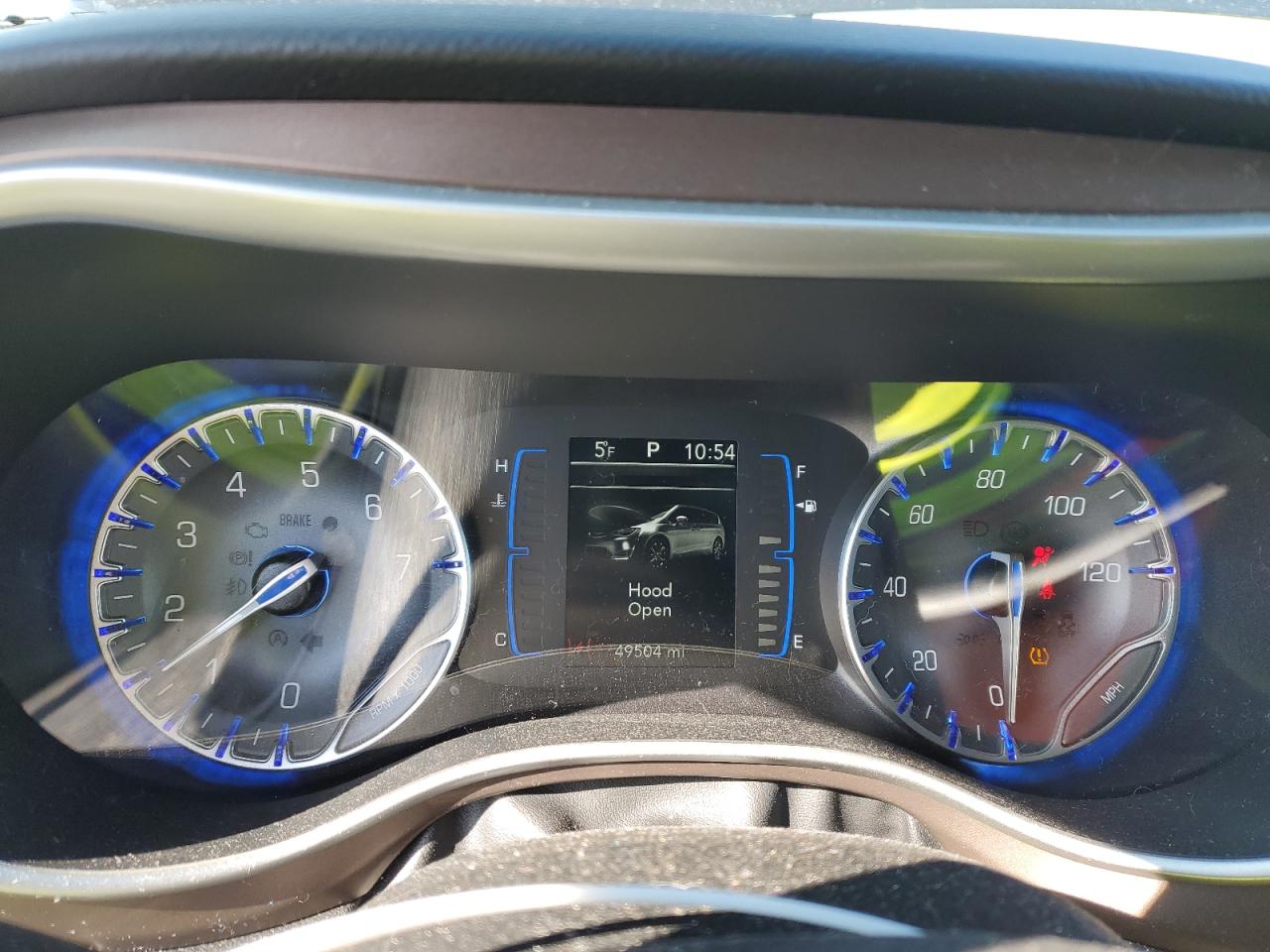 2018 Chrysler Pacifica - Image 9