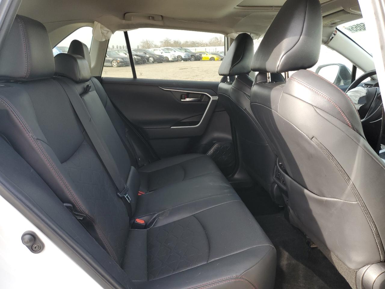 2021 Toyota RAV 4 - Image 11