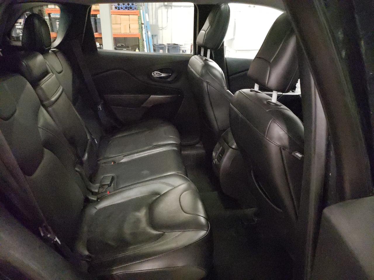 2019 Jeep Grand Cherokee - Image 11