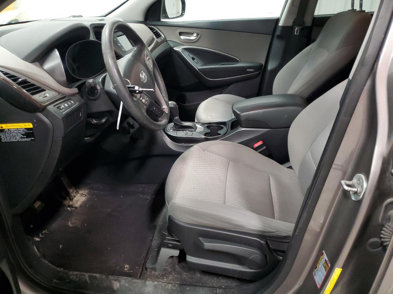 2017 Hyundai Santa Fe - Image 7