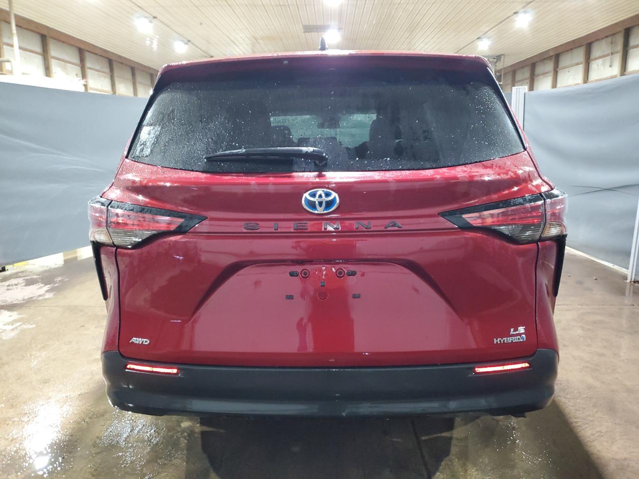 2022 Toyota Sienna - Image 6