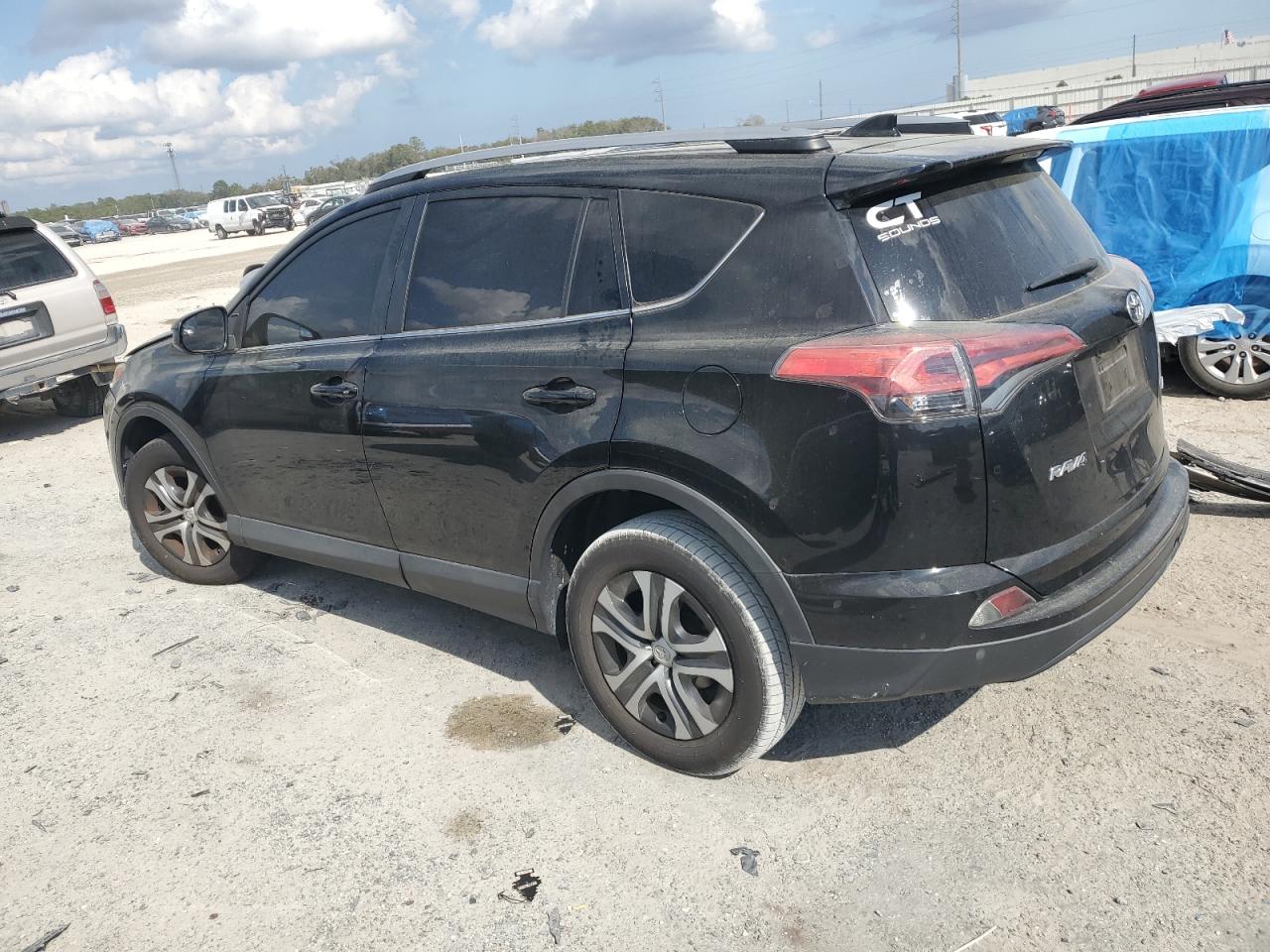 2017 Toyota RAV 4 - Image 2