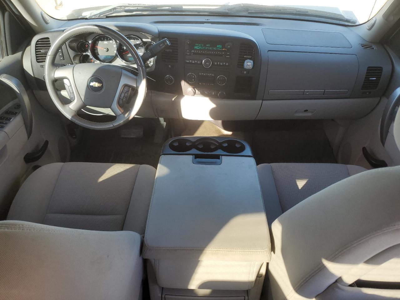 2013 Chevrolet Silverado - Image 8