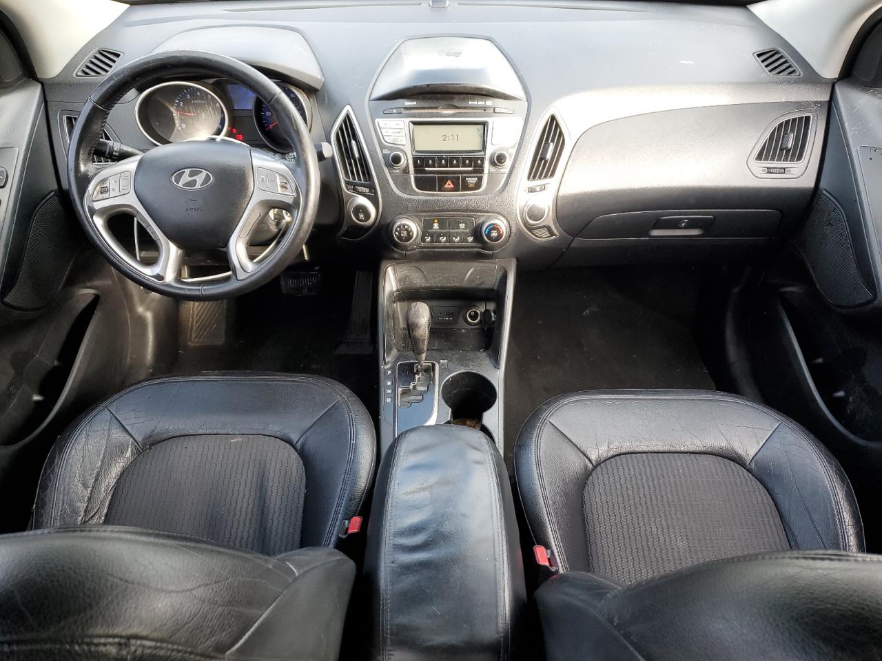 2010 Hyundai Tucson - Image 8